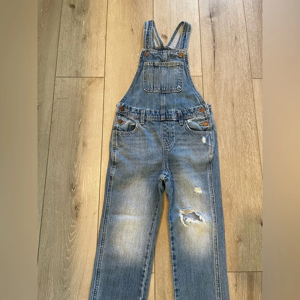 Old Navy Kids Distressed Denim Bib Overalls Size Small 6-7 - Picture 2 of 6